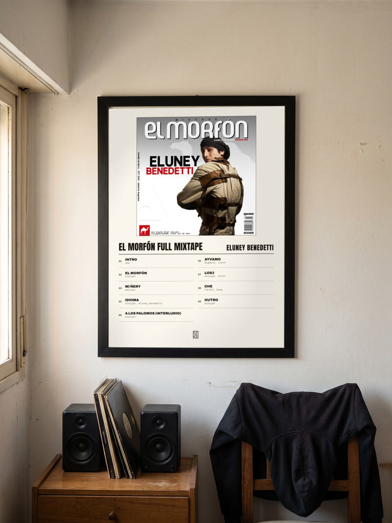 Póster de El morfón full mixtape de eluney benedetti enmarcado en una pared, en un ambiente real