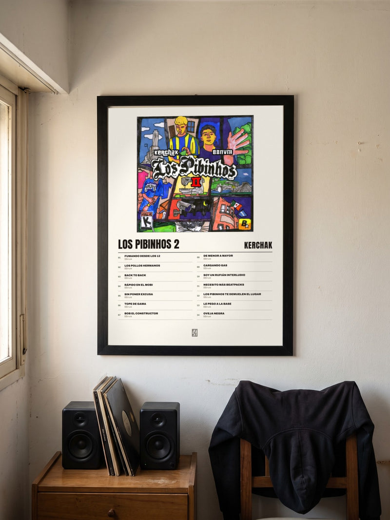 Póster de Los Pibinhos 2 de KERCHAK enmarcado en una pared, en un ambiente real