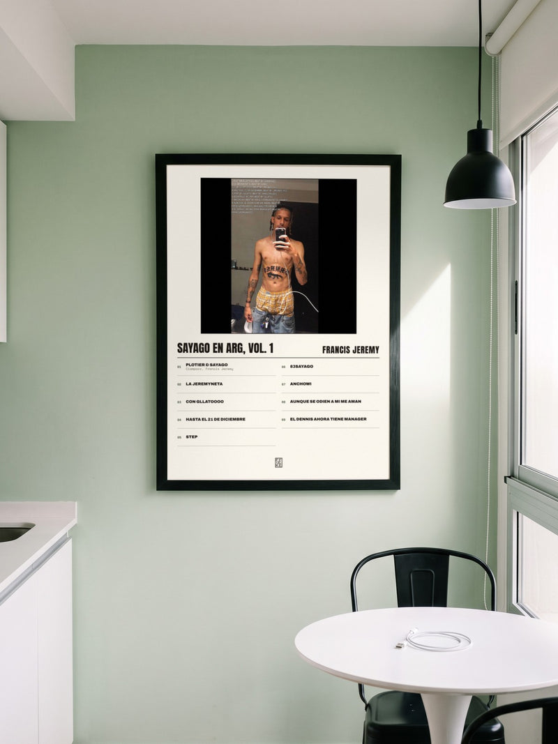 Póster de SAYAGO EN ARG, Vol. 1 de Francis Jeremy enmarcado en una pared, en un ambiente real