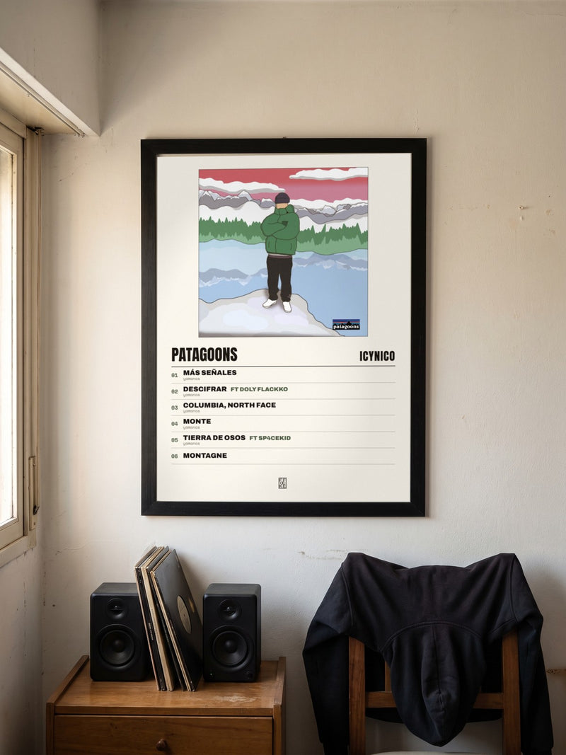 Póster de Patagoons de Icynico enmarcado en una pared, en un ambiente distinto