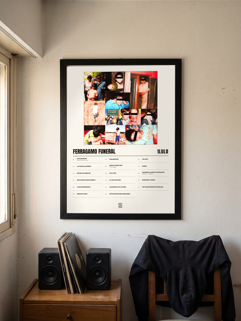 Póster de FERRAGAMO FUNERAL de 1lulo enmarcado en una pared, en un ambiente distinto