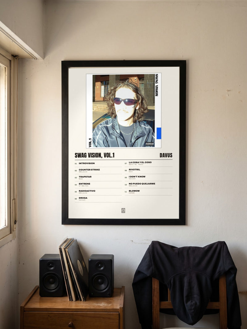 Póster de Swag Vision, Vol.1 de Davus enmarcado en una pared, en un ambiente real