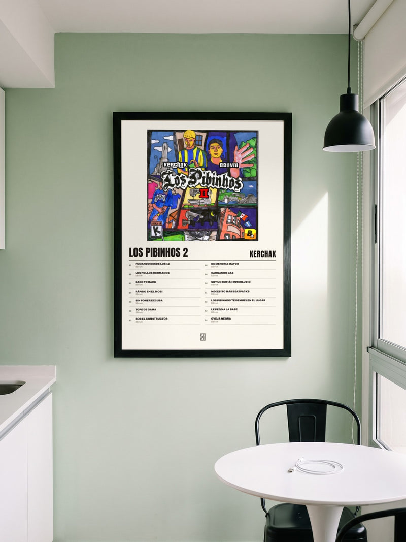 Póster de Los Pibinhos 2 de KERCHAK enmarcado en una pared, en un ambiente distinto