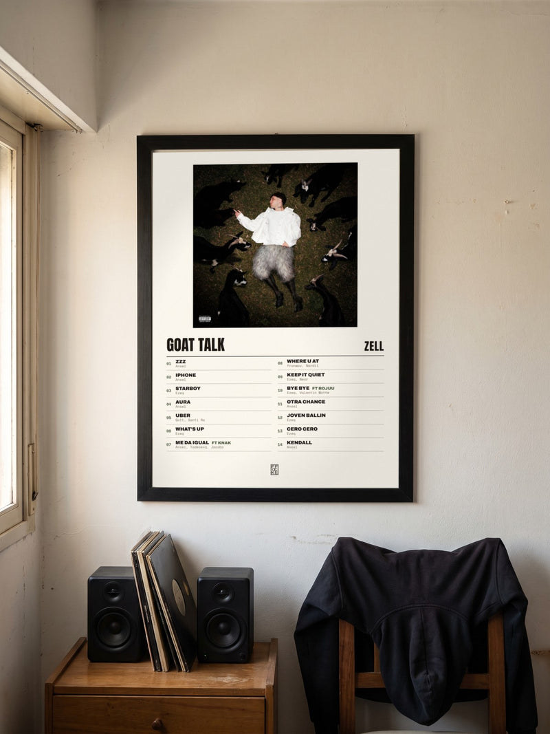 Póster de GOAT TALK de Zell enmarcado en una pared, en un ambiente distinto