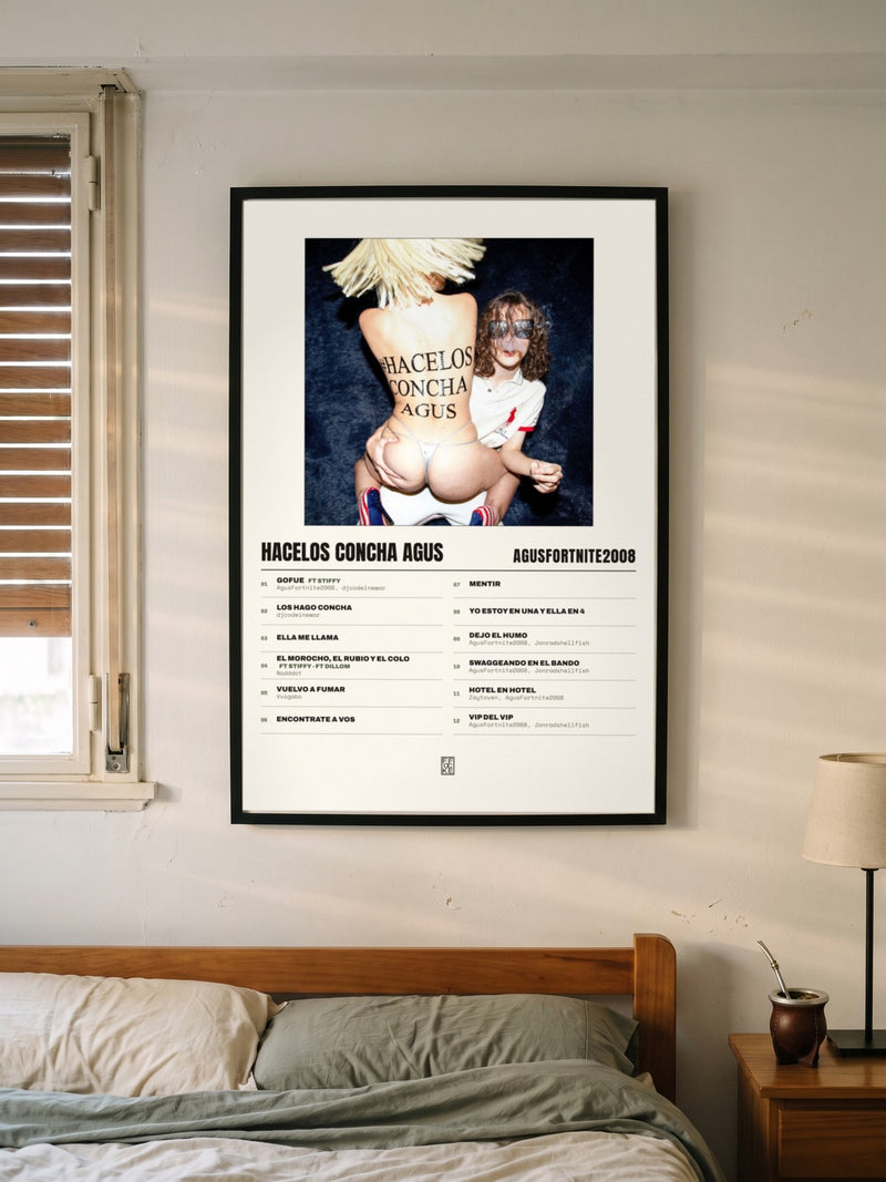 Póster de HACELOS CONCHA AGUS de AgusFortnite2008 enmarcado en una pared, en un ambiente distinto