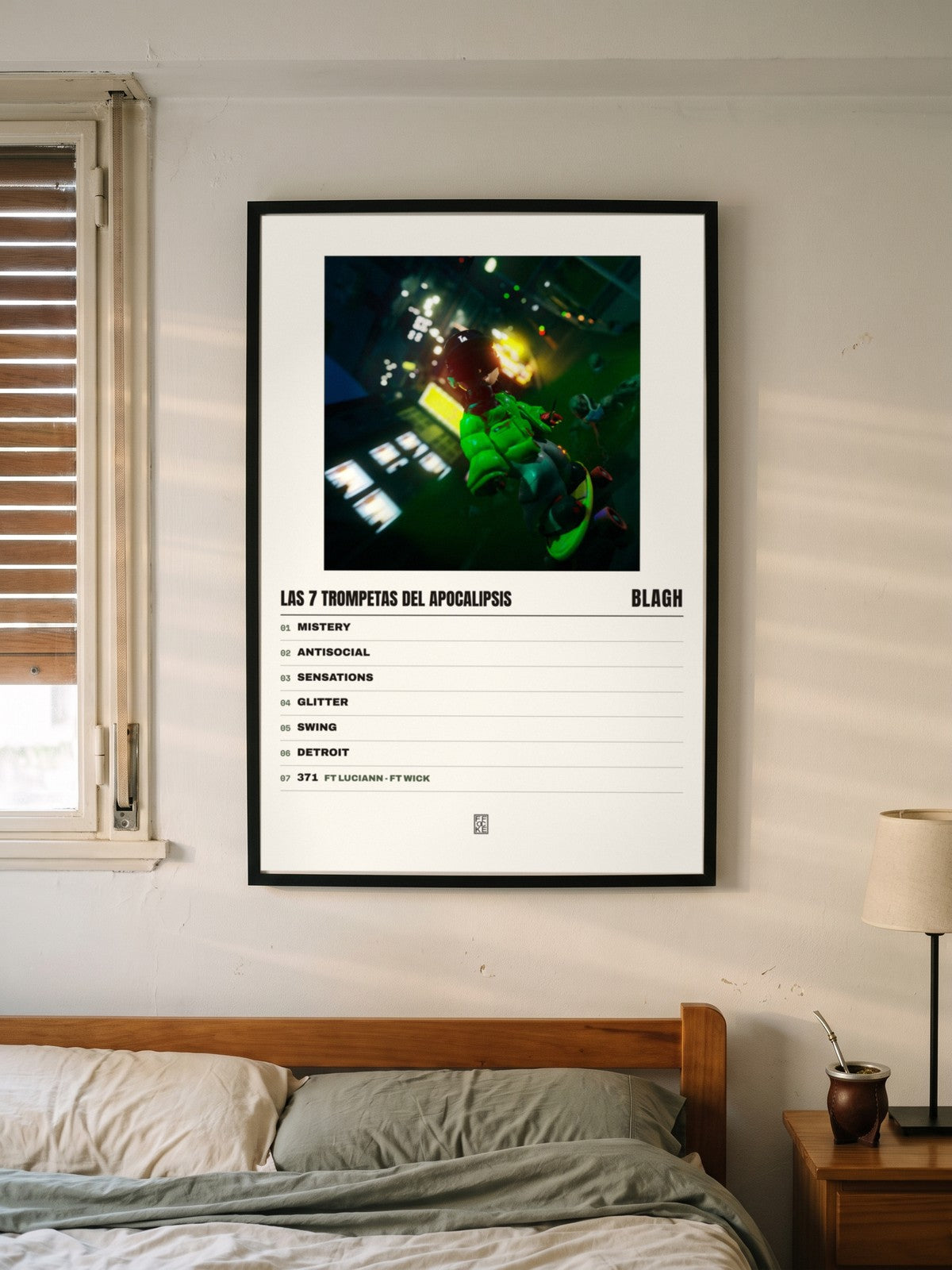 Póster de Las 7 Trompetas del Apocalipsis de Blagh enmarcado en una pared