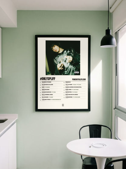 Póster de #ONLYSPLIFF de PanchitoLeFleur enmarcado en una pared