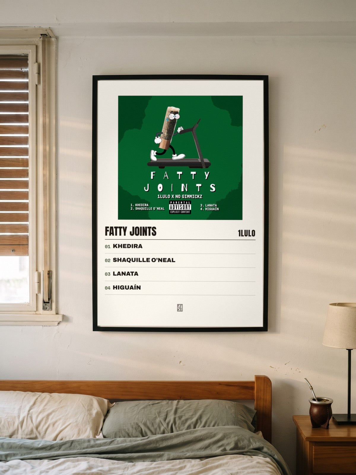 Póster de Fatty Joints de 1lulo enmarcado en una pared