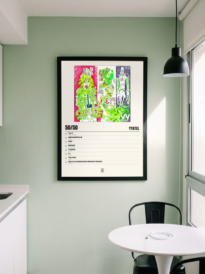 Póster de 50/50 de yyatel enmarcado en una pared
