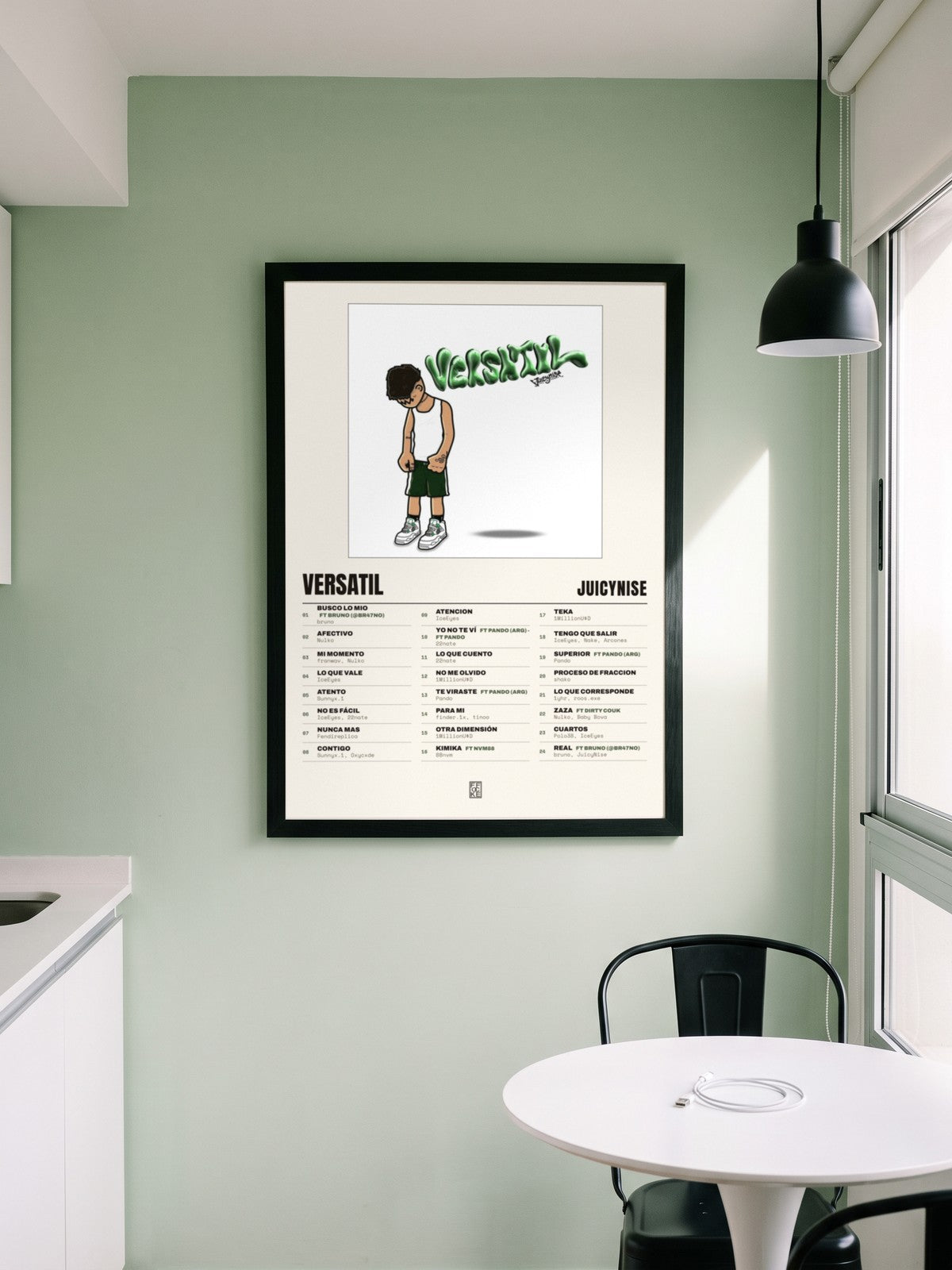 Póster de Versatil de JuicyNise enmarcado en una pared