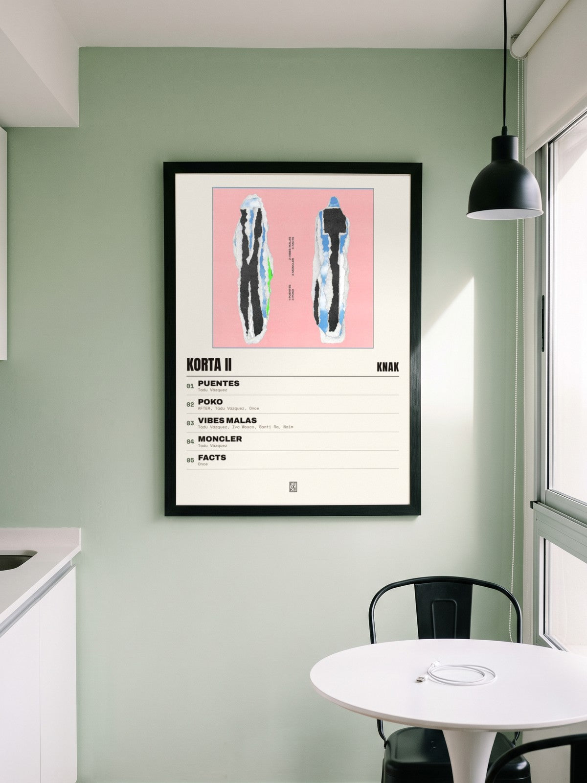 Póster de Korta II de Knak enmarcado en una pared