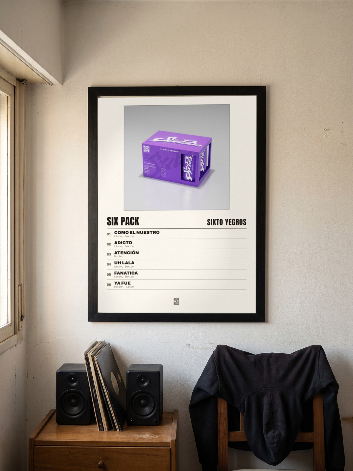 Póster de SIX PACK de Sixto Yegros enmarcado en una pared