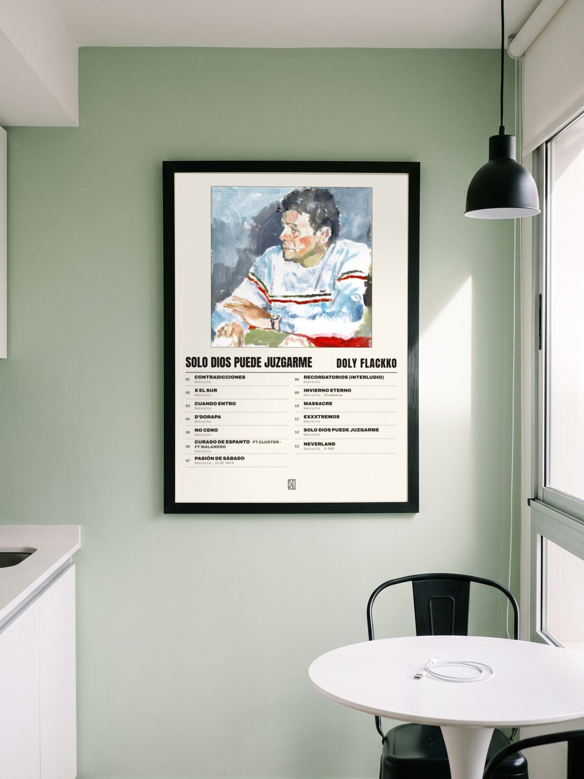 Póster de Solo Dios Puede Juzgarme de Doly Flackko enmarcado en una pared
