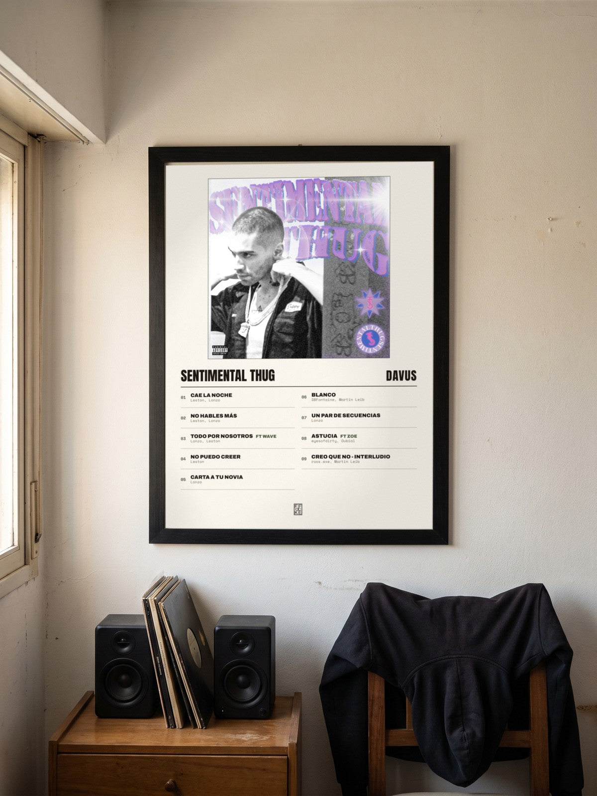 Póster de Sentimental Thug de Davus enmarcado en una pared