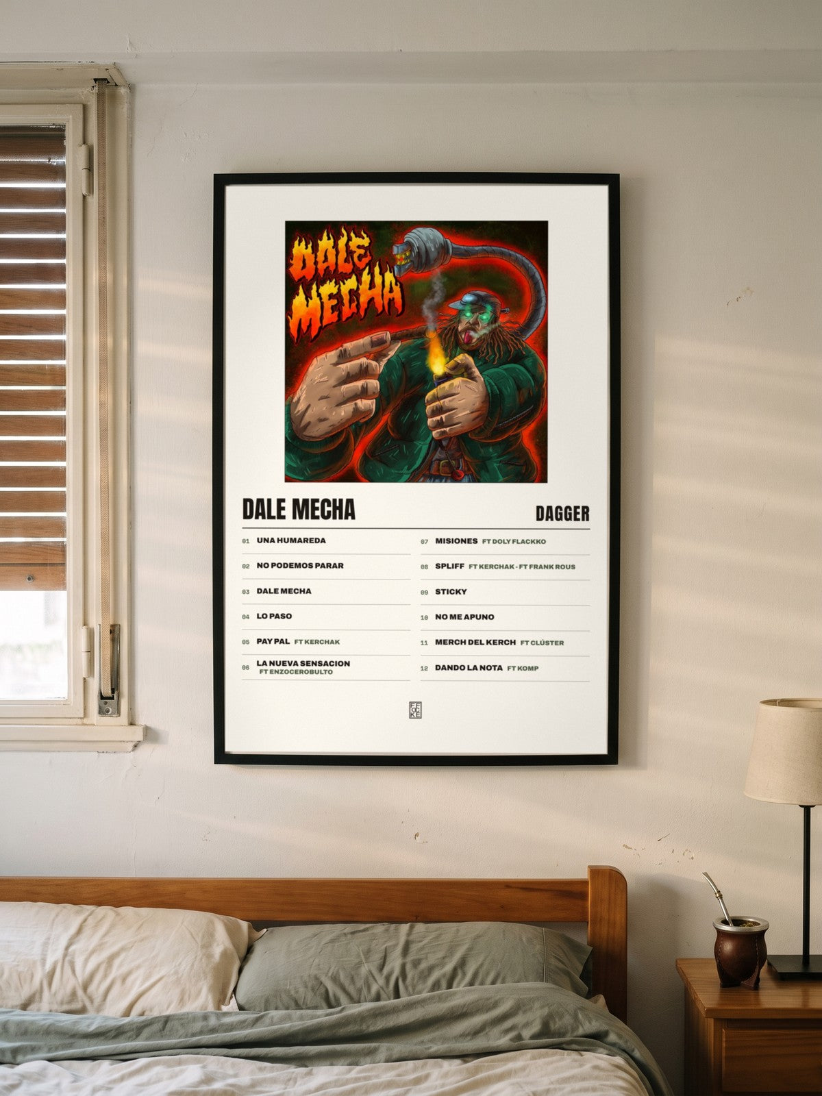 Póster de Dale Mecha de Dagger enmarcado en una pared