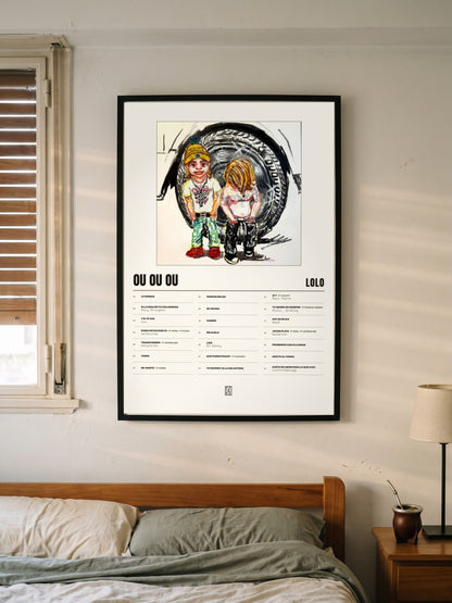 Póster de OU OU OU de LoLo enmarcado en una pared