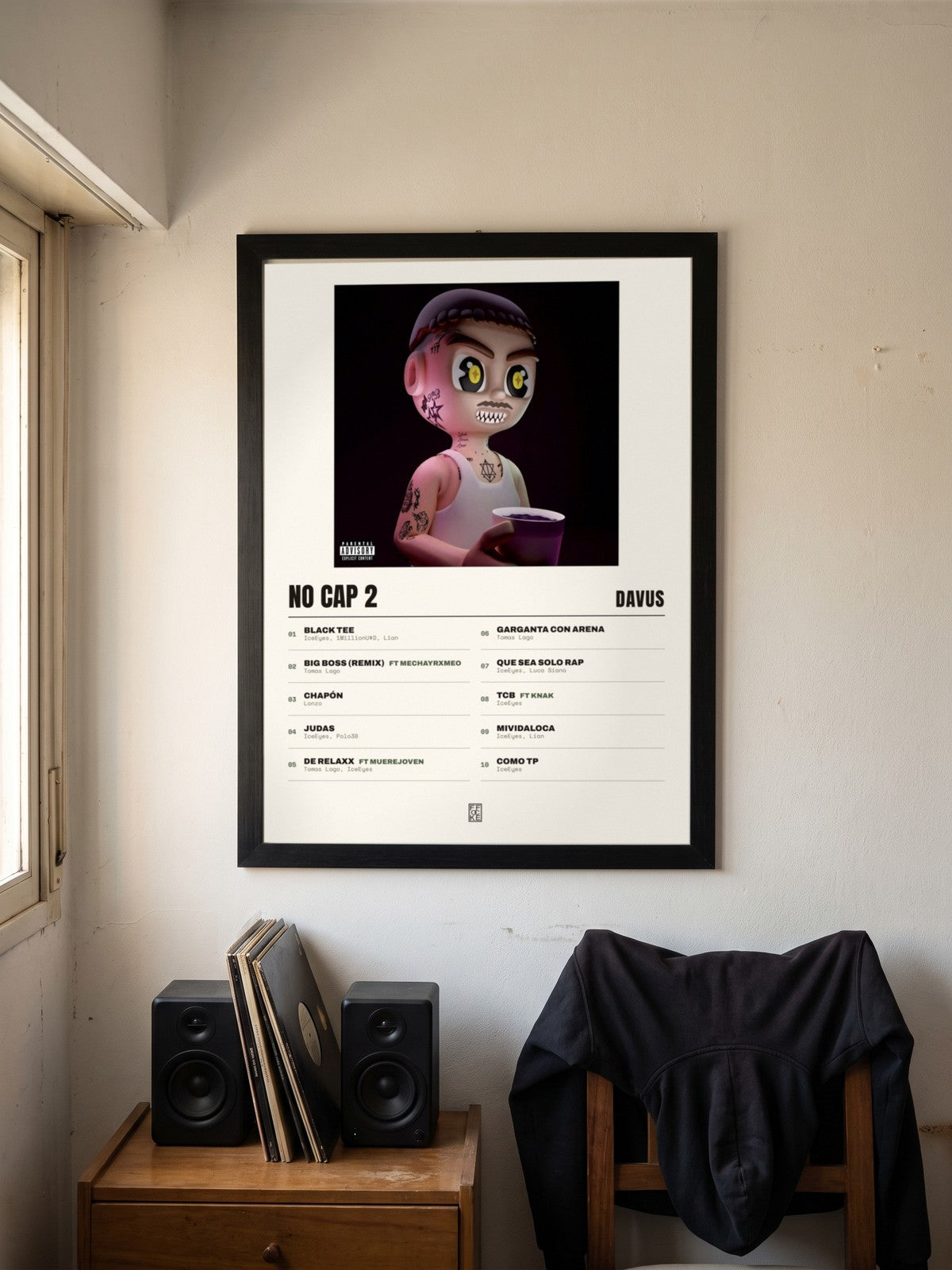 Póster de No Cap 2 de Davus enmarcado en una pared