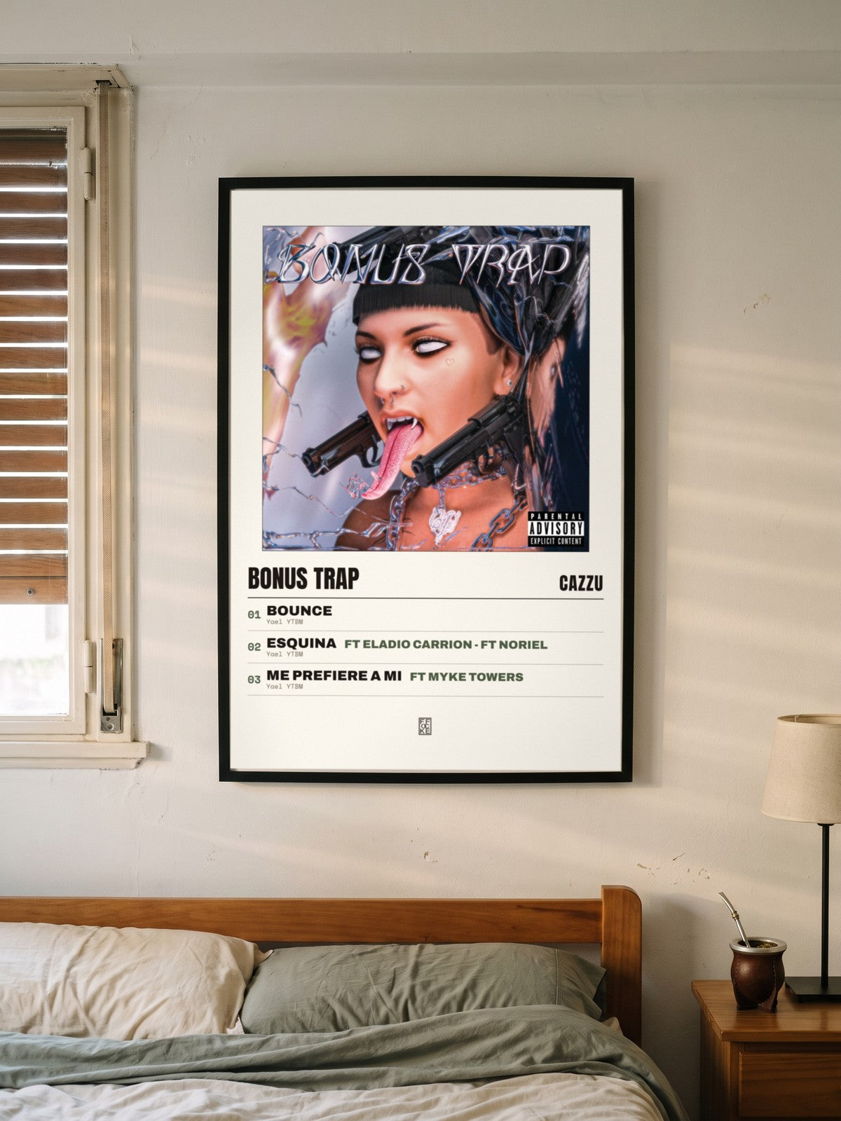 Póster de Bonus Trap de Cazzu enmarcado en una pared