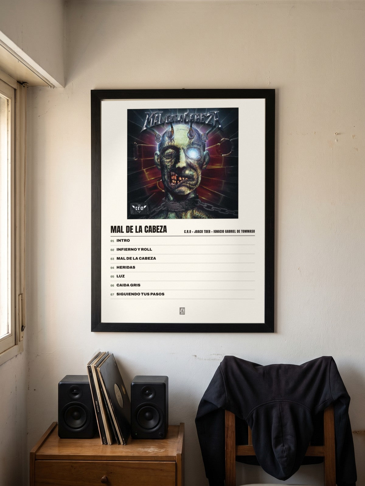 Póster de Mal de la Cabeza de C.R.O × Joaco Tdeb × Ignacio Gabriel De Tommaso enmarcado en una pared