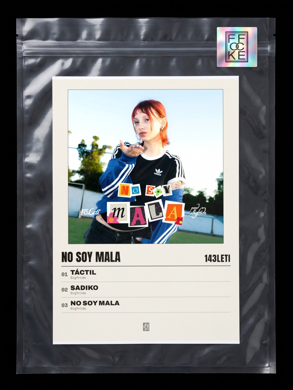 Póster de No Soy Mala de 143LETI en una bolsa sellada con sticker FFOCKE