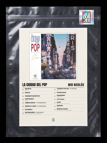Póster de La Ciudad del Pop de Mir Nicolás en una bolsa sellada con sticker FFOCKE