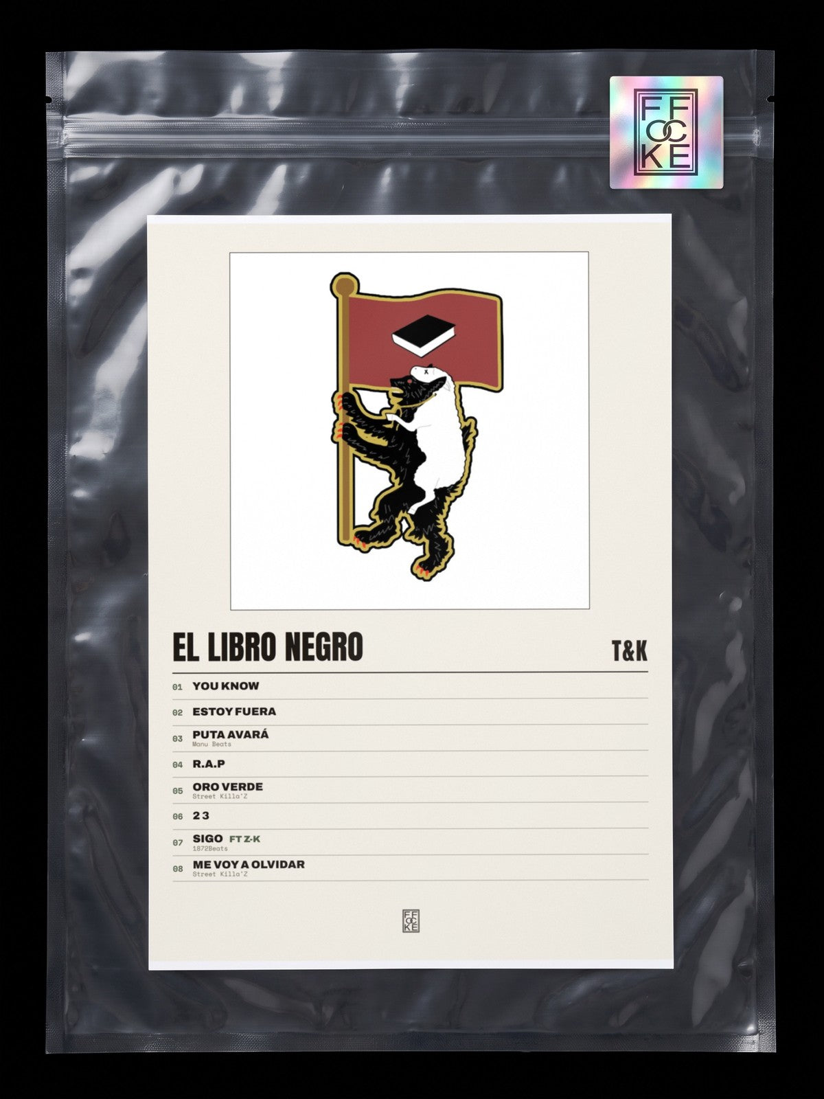 Póster de El Libro Negro de T&K en una bolsa sellada con sticker FFOCKE