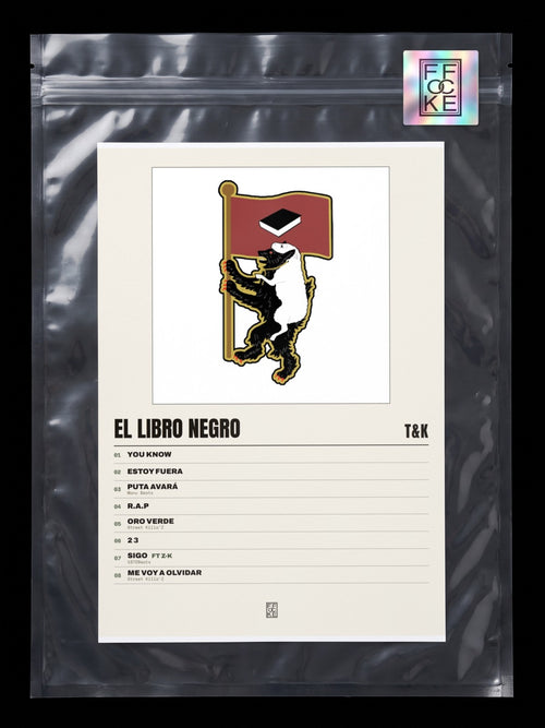Póster de El Libro Negro de T&K en una bolsa sellada con sticker FFOCKE