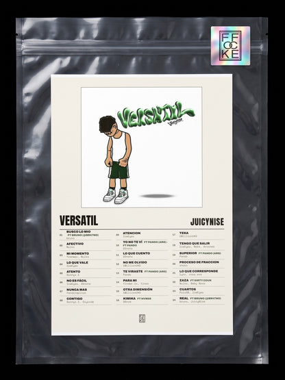 Póster de Versatil de JuicyNise en una bolsa sellada con sticker FFOCKE