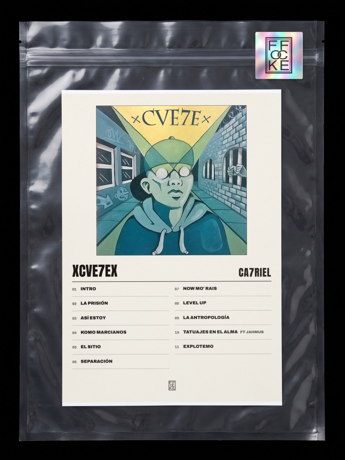 Póster de xCVE7Ex de CA7RIEL en una bolsa sellada con sticker FFOCKE