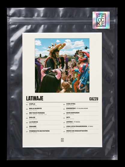 Póster de Latinaje de Cazzu en una bolsa sellada con sticker FFOCKE