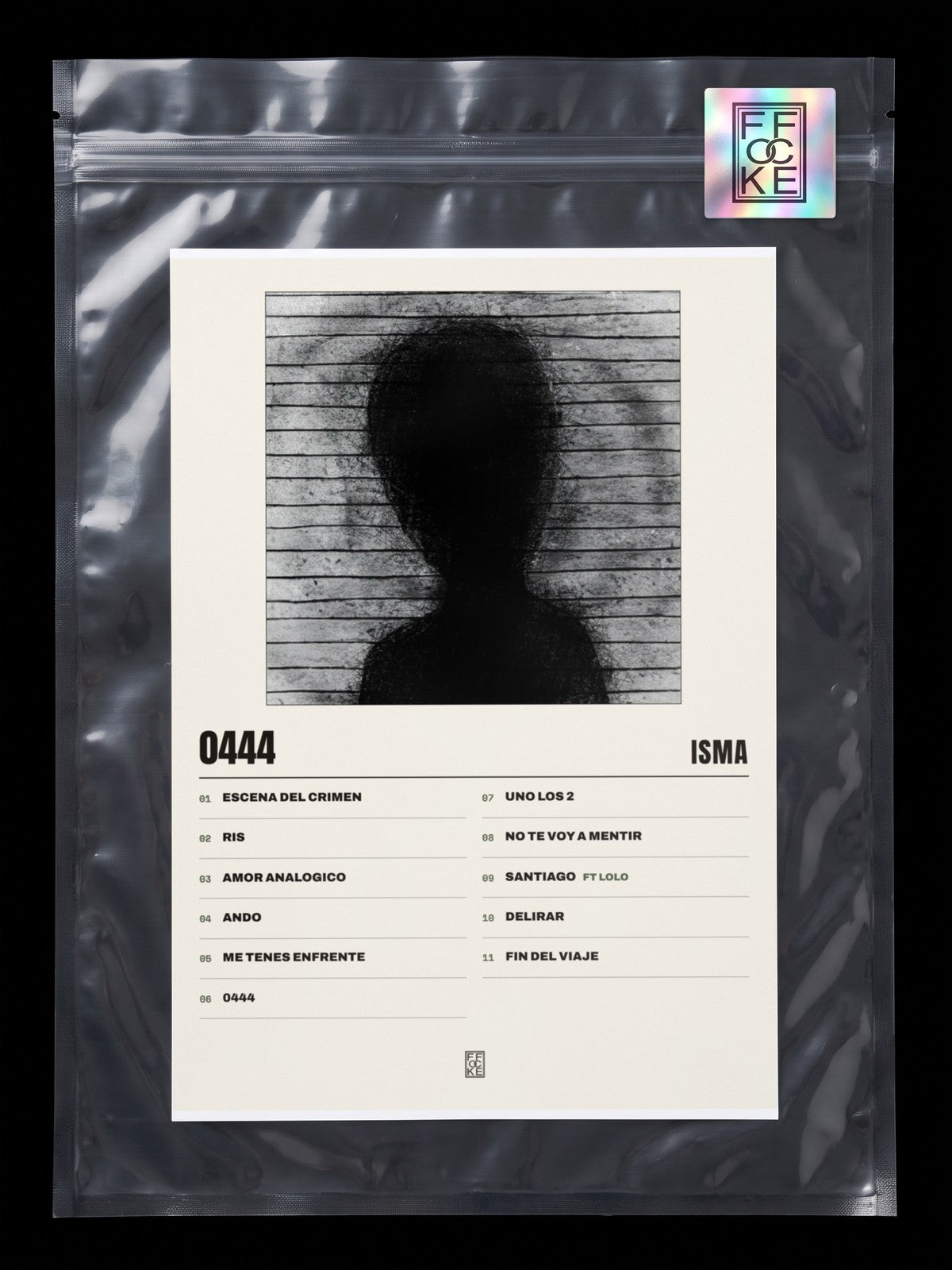 Póster de 0444 de ISMA en una bolsa sellada con sticker FFOCKE
