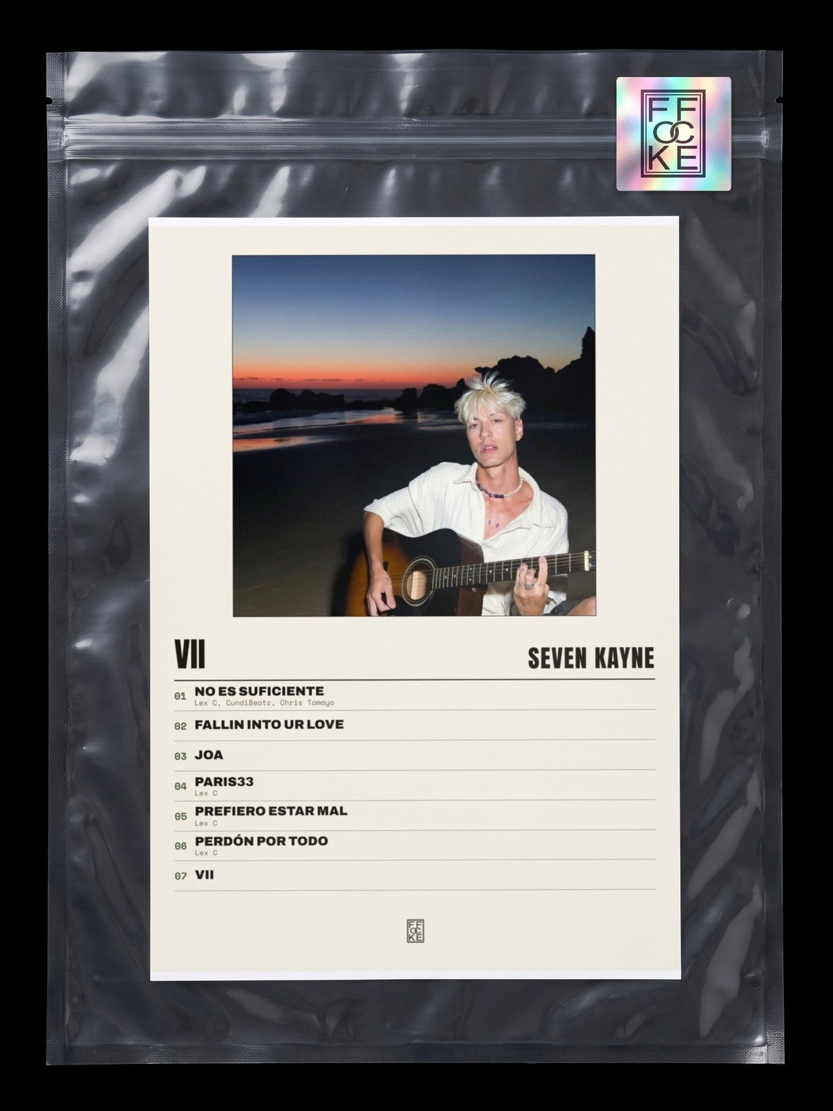 Póster de VII de Seven Kayne en una bolsa sellada con sticker FFOCKE