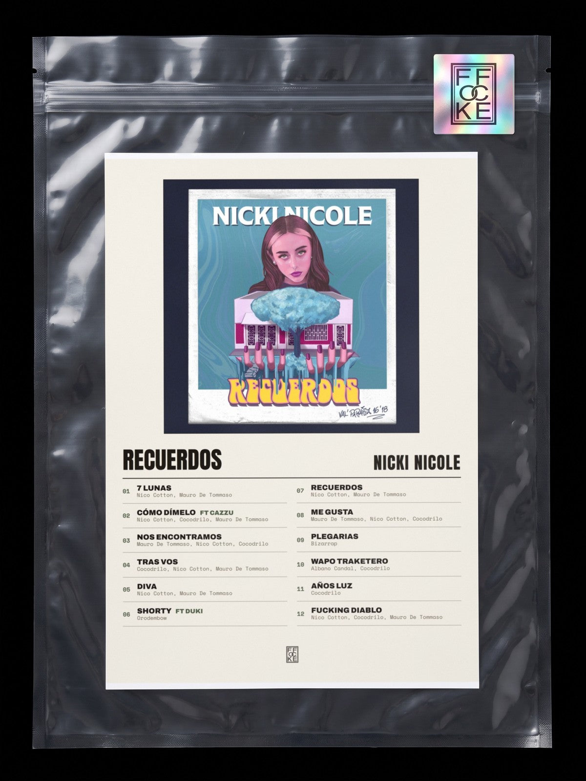 Póster de Recuerdos de Nicki Nicole en una bolsa sellada con sticker FFOCKE