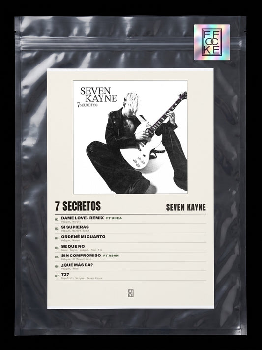 Póster de 7 Secretos de Seven Kayne en una bolsa sellada con sticker FFOCKE