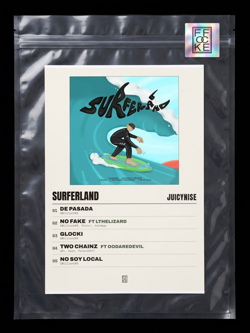 Póster de Surferland de JuicyNise en una bolsa sellada con sticker FFOCKE