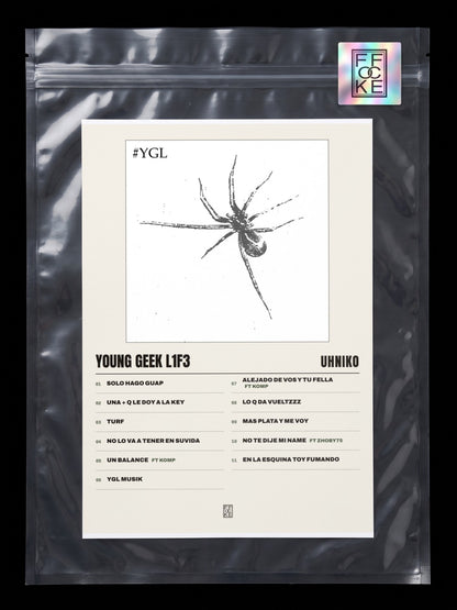 Póster de YOUNG GEEK L1F3 de Uhniko en una bolsa sellada con sticker FFOCKE