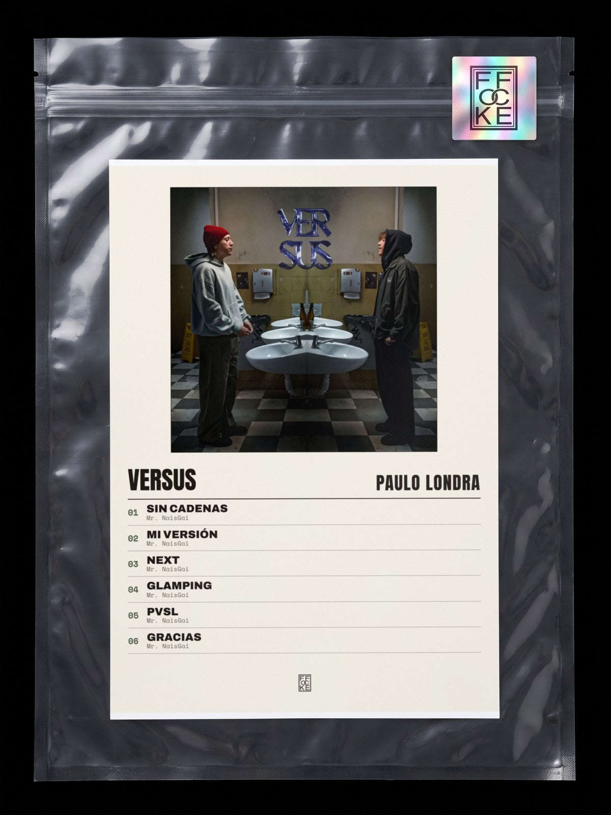 Póster de VERSUS de Paulo Londra en una bolsa sellada con sticker FFOCKE