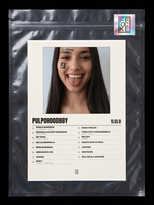 Póster de PULPOHOODBBY de 1lulo en una bolsa sellada con sticker FFOCKE