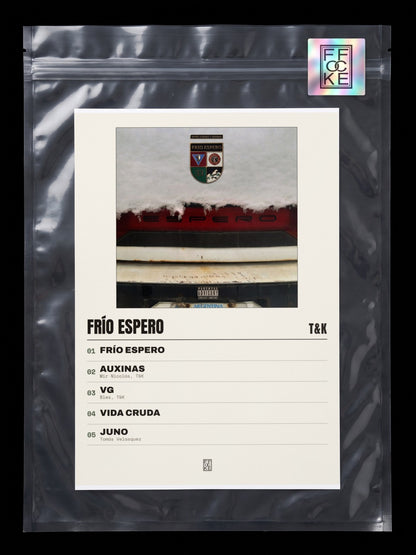 Póster de Frío Espero de T&K en una bolsa sellada con sticker FFOCKE