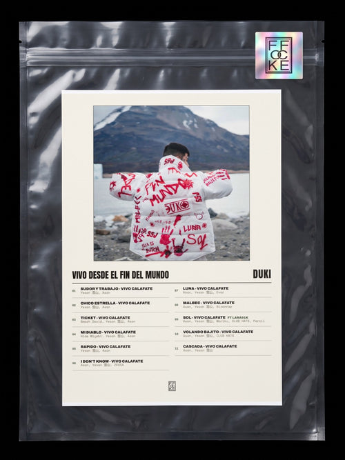 Póster de Vivo Desde el Fin del Mundo de Duki en una bolsa sellada con sticker FFOCKE