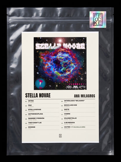 Póster de Stella Novae de Ana Milagros en una bolsa sellada con sticker FFOCKE