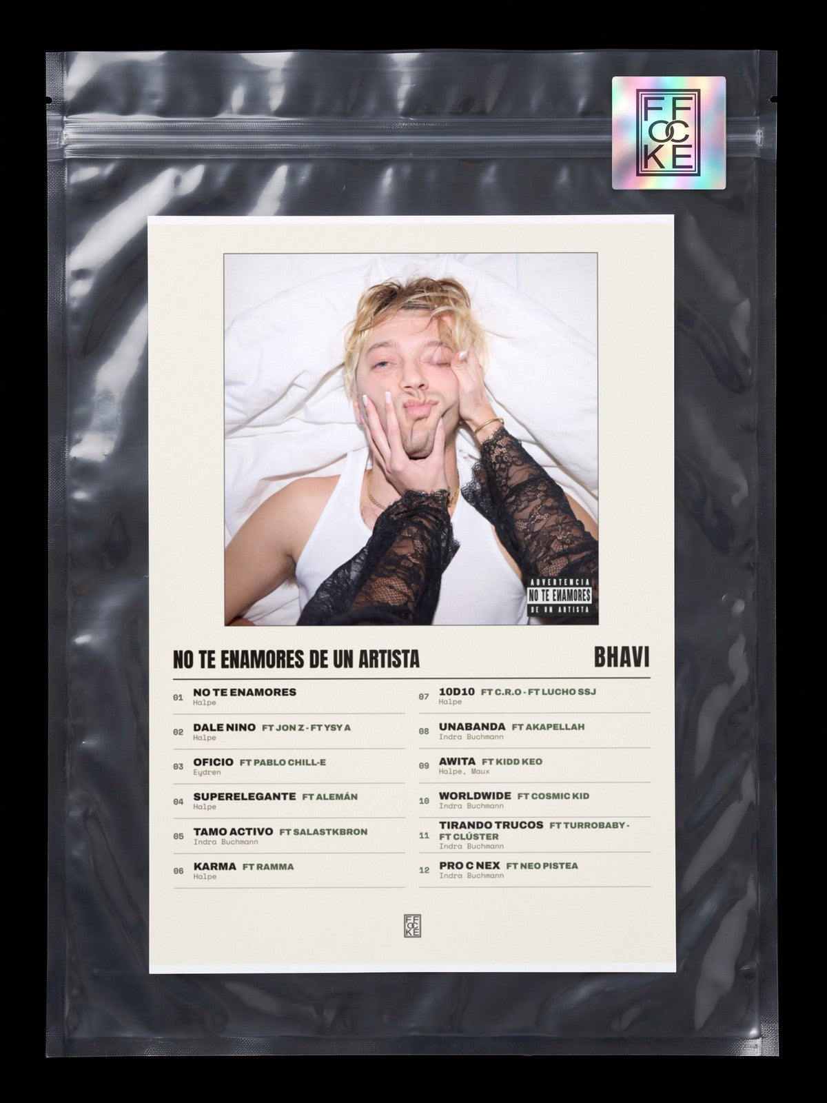 Póster de NO TE ENAMORES DE UN ARTISTA de Bhavi en una bolsa sellada con sticker FFOCKE