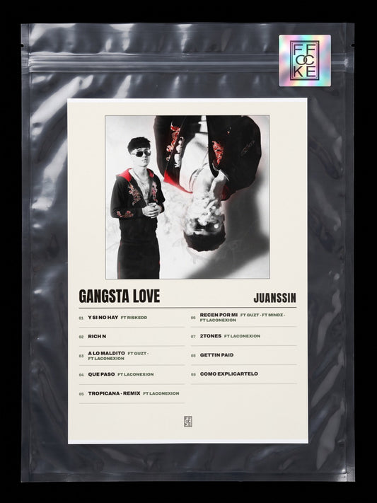 Póster de GANGSTA LOVE de juanssin en una bolsa sellada con sticker FFOCKE
