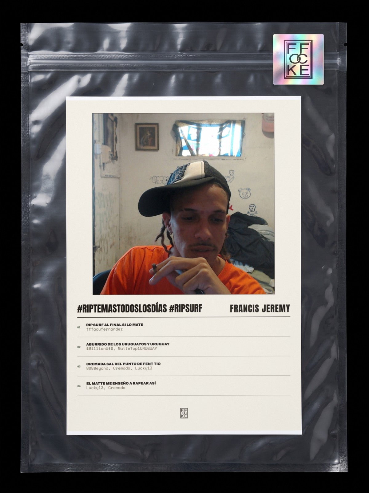 Póster de #RIPTEMASTODOSLOSDÍAS #RIPSURF de Francis Jeremy en una bolsa sellada con sticker FFOCKE