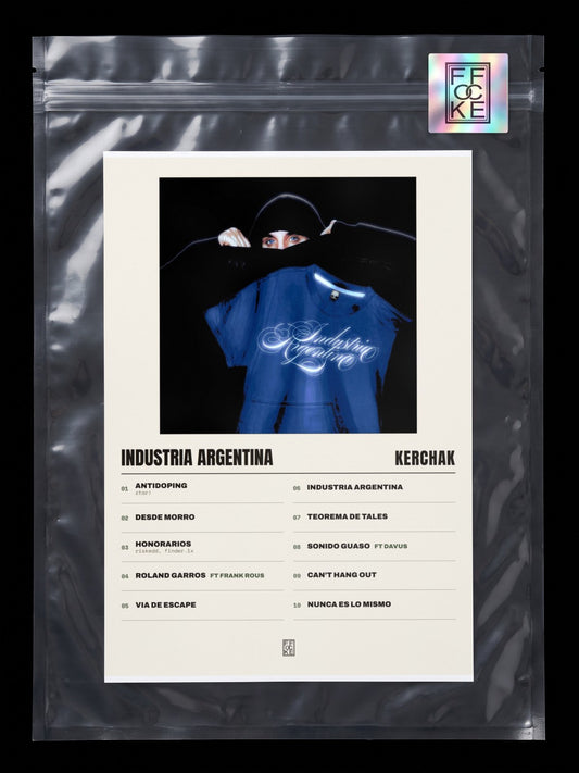 Póster de Industria Argentina de KERCHAK en una bolsa sellada con sticker FFOCKE