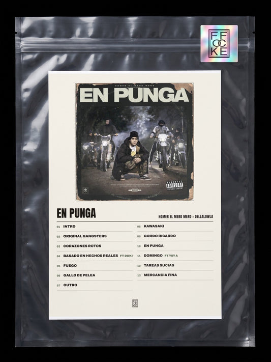 Póster de En Punga de Homer El Mero Mero × Dellalowla en una bolsa sellada con sticker FFOCKE