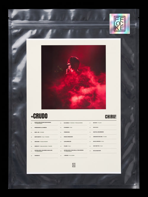 Póster de +Crudo de Chiru! en una bolsa sellada con sticker FFOCKE