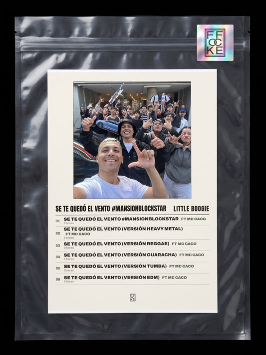Póster de SE TE QUEDÓ EL VENTO #MANSIONBLOCKSTAR de Little Boogie en una bolsa sellada con sticker FFOCKE