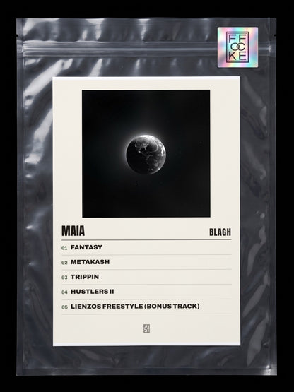 Póster de MAIA de Blagh en una bolsa sellada con sticker FFOCKE