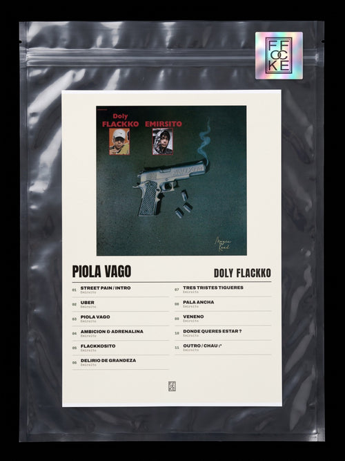 Póster de Piola Vago de Doly Flackko en una bolsa sellada con sticker FFOCKE